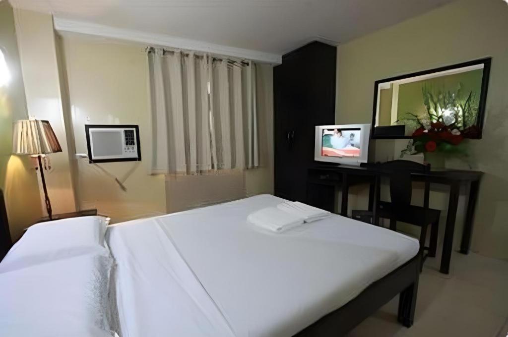 Sampaguita Suites Plaza Garcia Cebu Luaran gambar